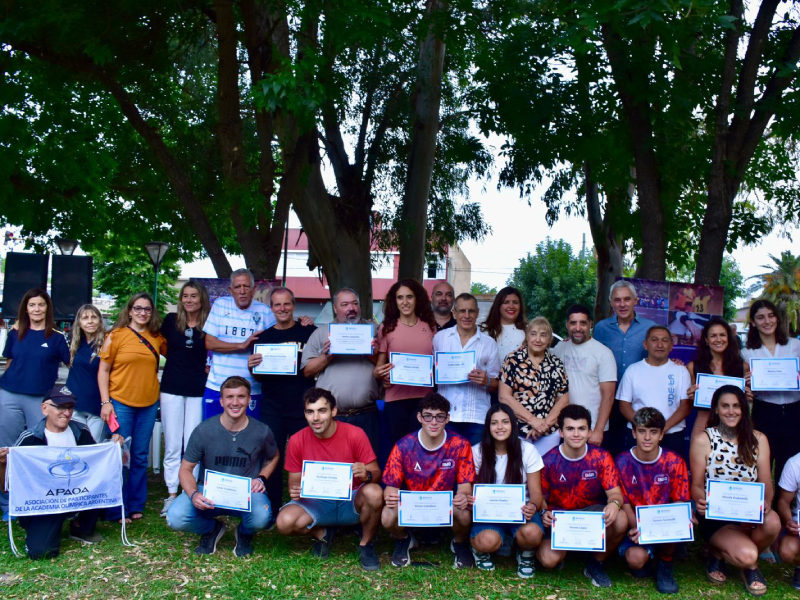 Cagliardi encabezó el acto de reconocimiento a atletas locales